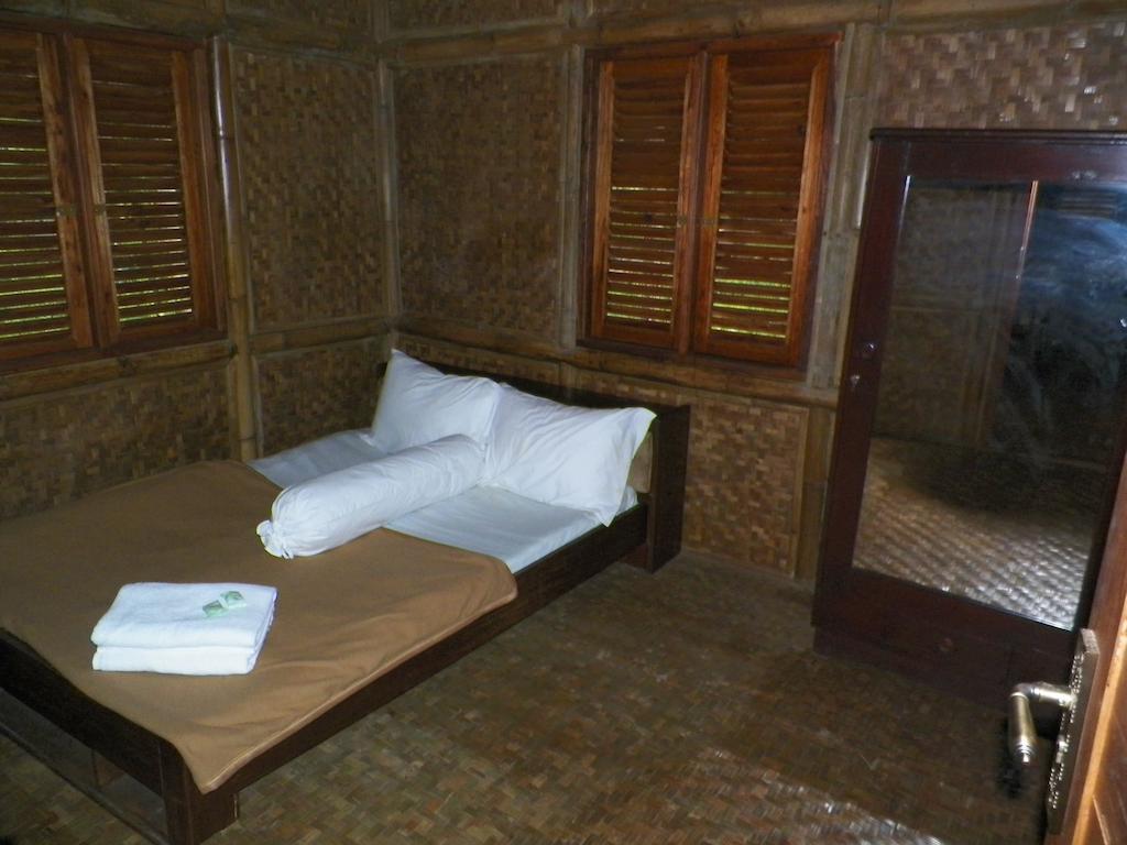 Villa Kampung Karuhun Sutan Raja Bandung Kamer foto