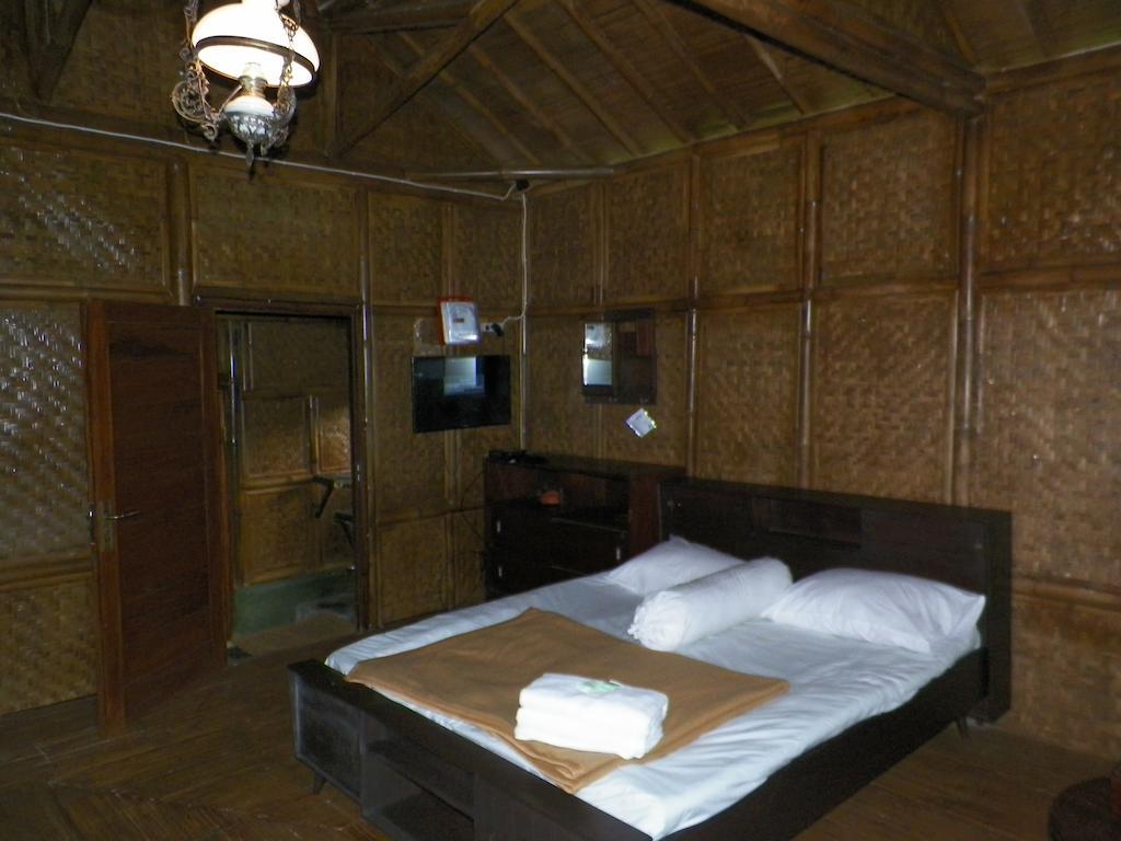 Villa Kampung Karuhun Sutan Raja Bandung Kamer foto